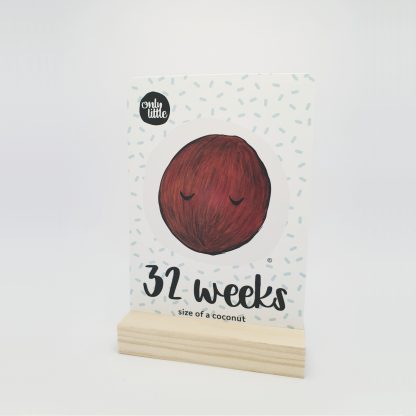 Pregnancy Milestone Cards - Week 32 - Front - Pine